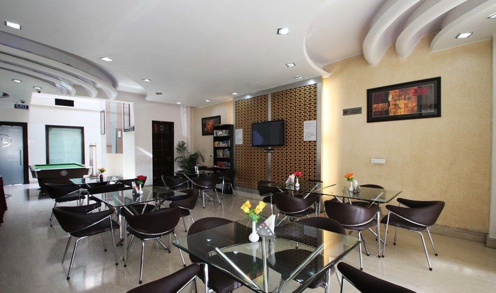 Hotel Le Cadre New Delhi Exterior photo