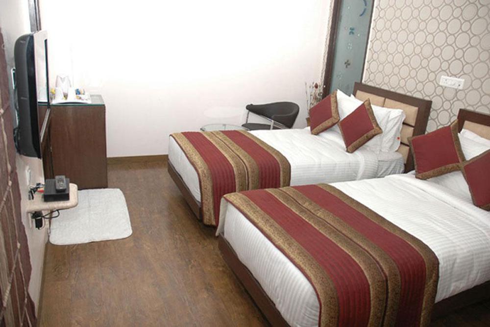 Hotel Le Cadre New Delhi Exterior photo